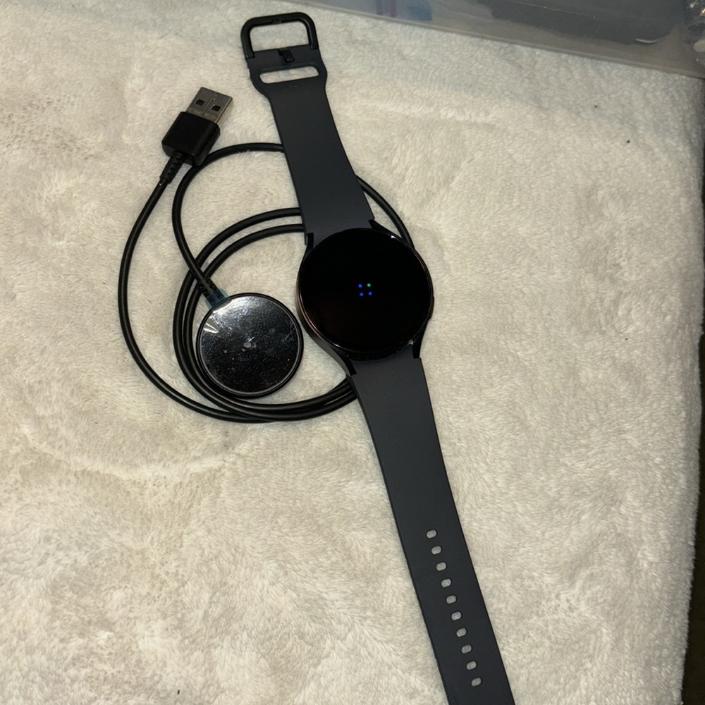 NWOT Samsung 44MM set fire crystal GPS five ATM 5M – 4940 - Picture 5 of 11
